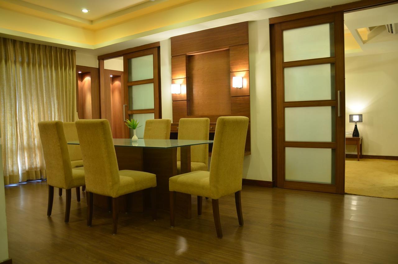 โรงแรมแคมเบย์ แซพไฟร์ คานธีนคร กันตินาการ์ ภายนอก รูปภาพ